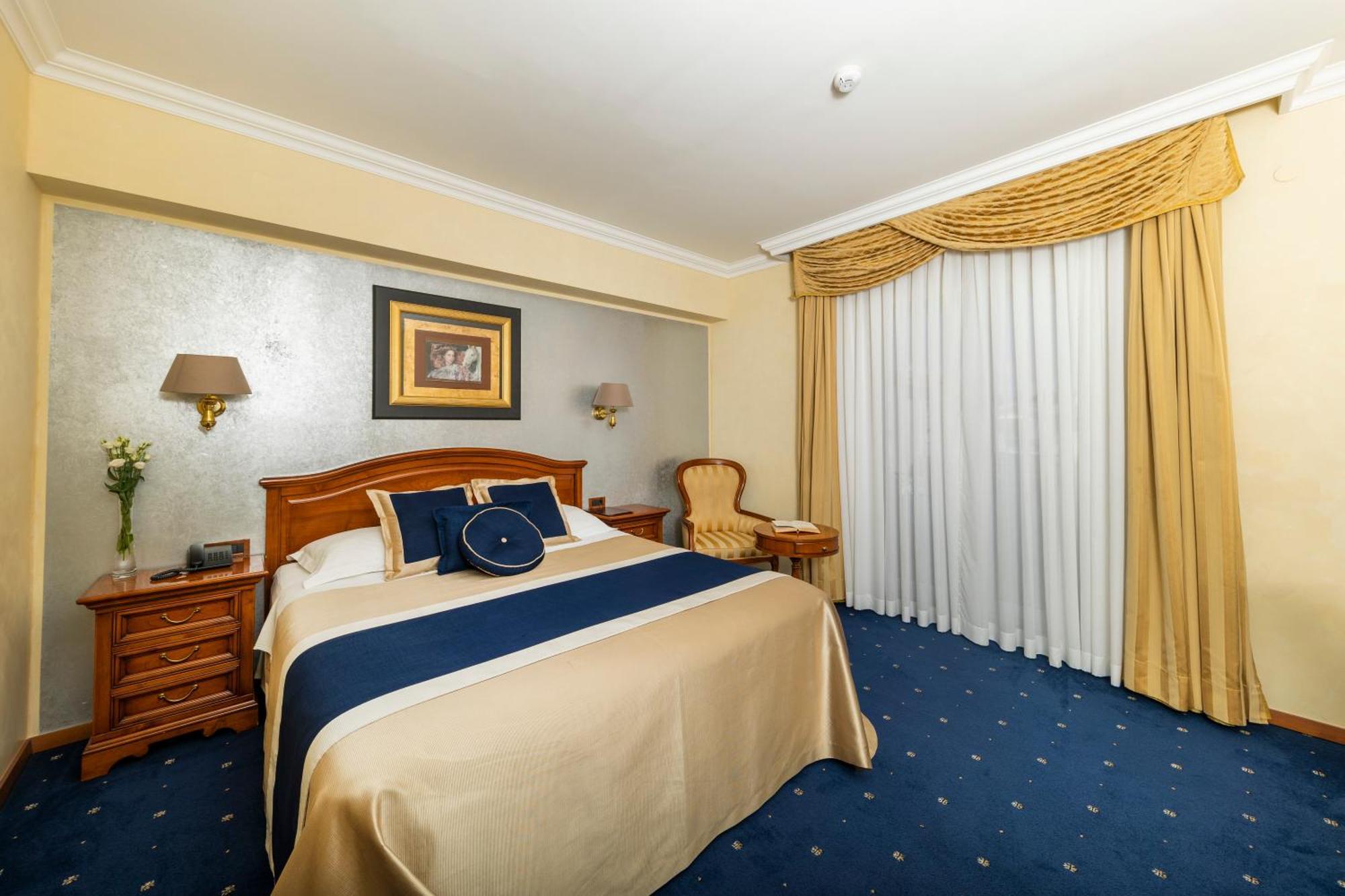 Niko Hotel