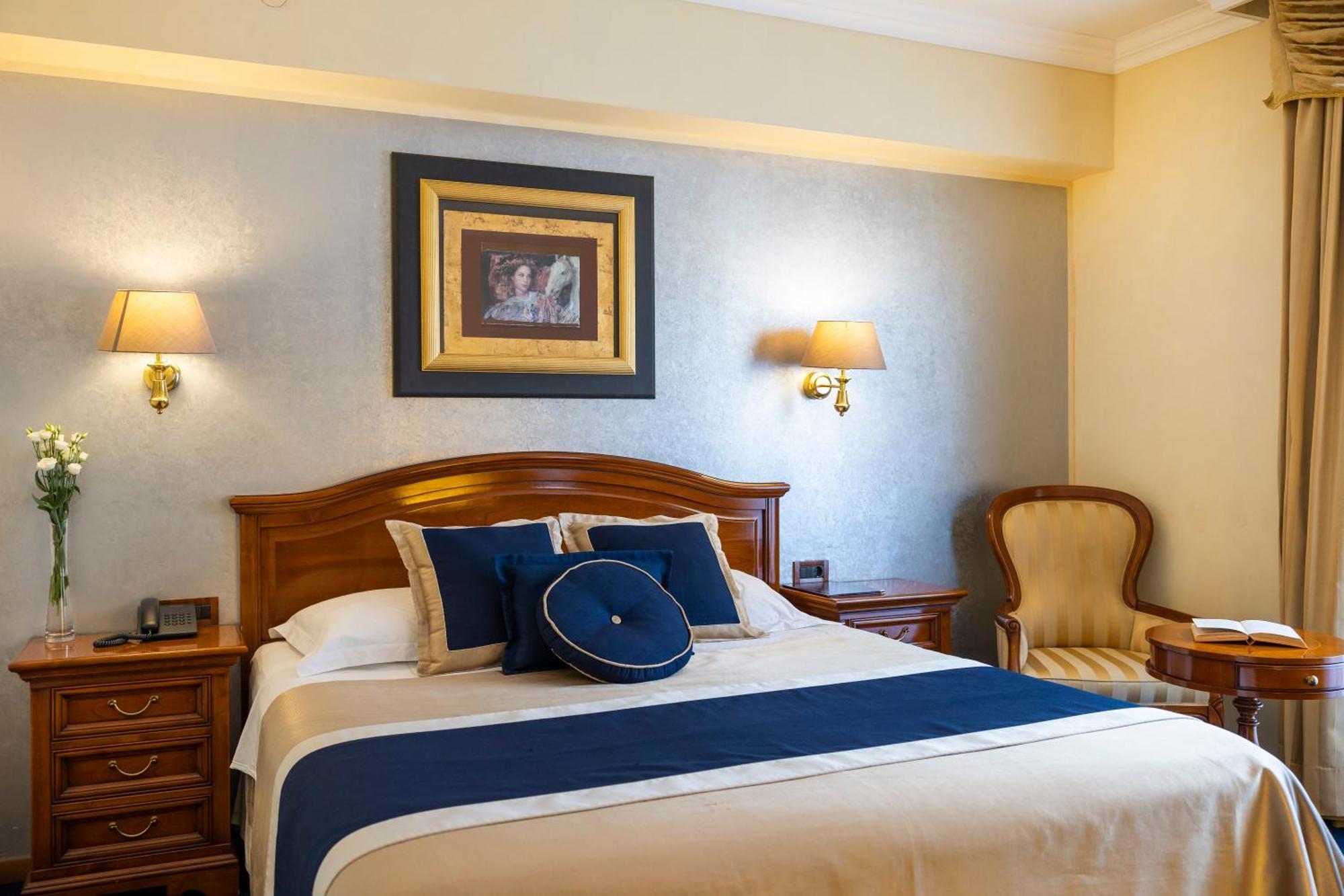 Niko Hotel 4*